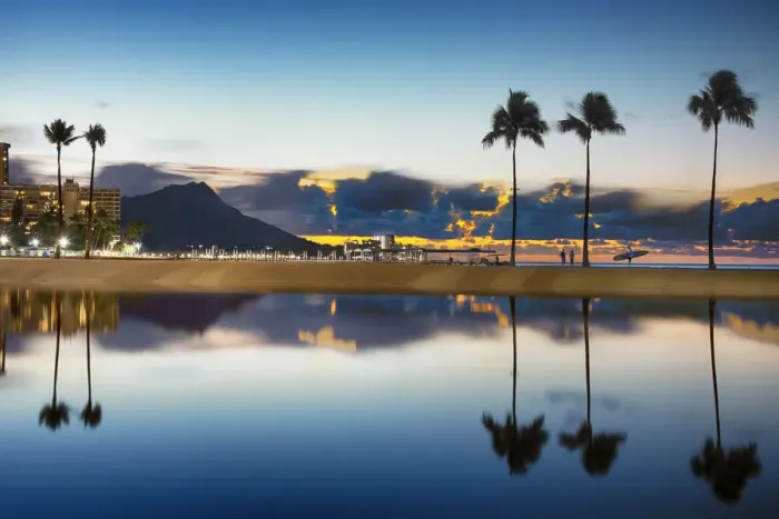 Framed Print : Waikiki Lagoon at Sunrise Framed Print : Waikiki Lagoon at Sunrise