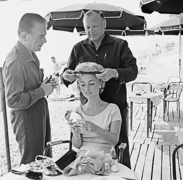Framed Print : Waldorf Hotel Beauty Salon, 1961 Framed Print : Waldorf Hotel Beauty Salon, 1961