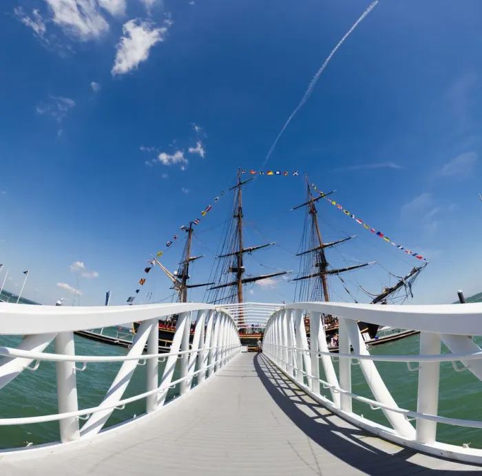 Framed Print : Walking plank. HMS Bounty Framed Print : Walking plank. HMS Bounty