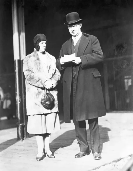 Framed Print : Wall Street Publisher and Wife Seattle a Visit Framed Print : Wall Street Publisher and Wife Seattle a Visit