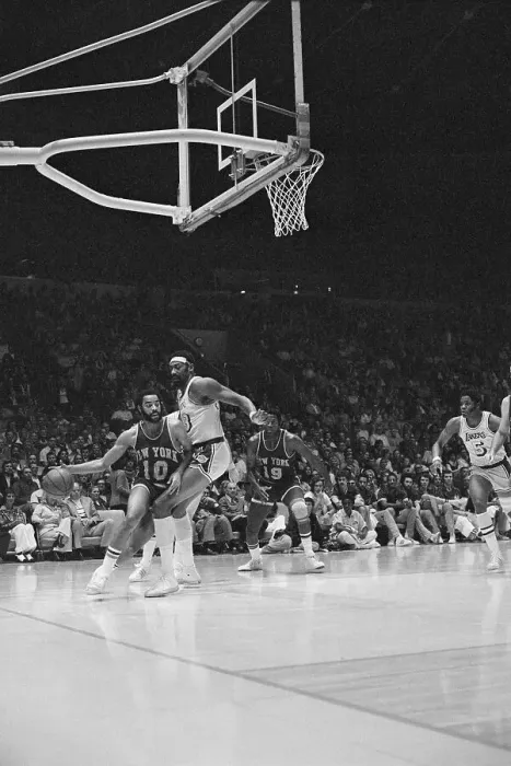 Framed Print : Walt Frazier Dribbling Past Wilt Chamberlain Framed Print : Walt Frazier Dribbling Past Wilt Chamberlain