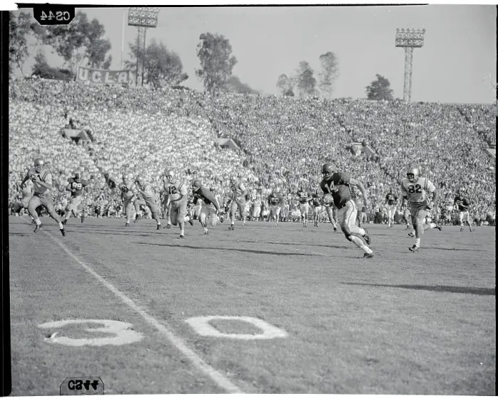 Framed Print : Walt Kowalczyk Running for Thirty Yards