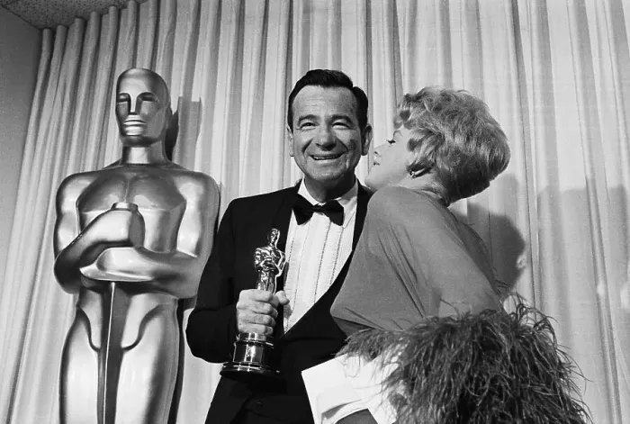 Framed Print : Walter Matthau with Oscar Framed Print : Walter Matthau with Oscar