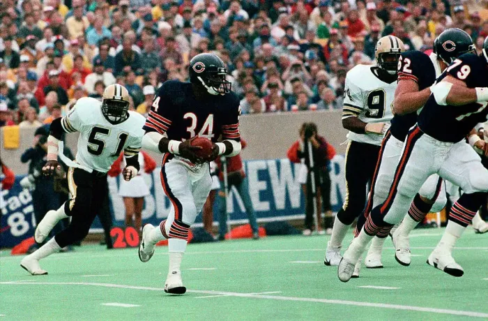 Framed Print : Walter Payton Breaking Jim Brown's Record Framed Print : Walter Payton Breaking Jim Brown's Record