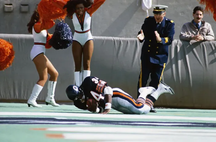 Framed Print : Walter Payton Having Just Fallen in Football Action Framed Print : Walter Payton Having Just Fallen in Football Action