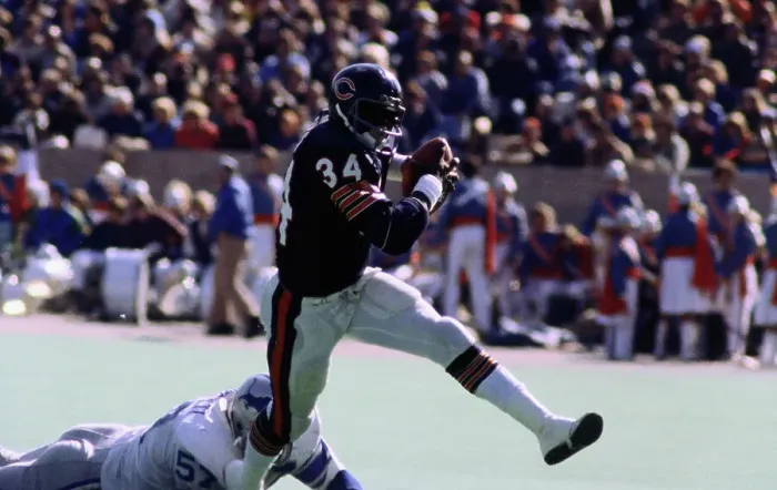Framed Print : Walter Payton Strides for Touchdown Framed Print : Walter Payton Strides for Touchdown