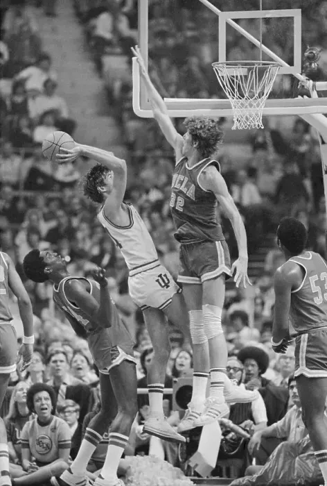Framed Print : Bill Walton Blocking Basket from Steve Green Framed Print : Bill Walton Blocking Basket from Steve Green