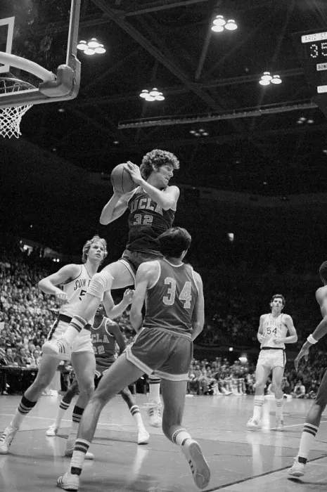 Framed Print : Bill Walton Grabbing the Rebound Framed Print : Bill Walton Grabbing the Rebound
