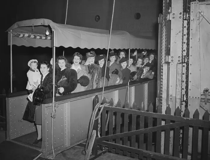 Framed Print : War Brides Arrive on S.S. Queen Mary Framed Print : War Brides Arrive on S.S. Queen Mary