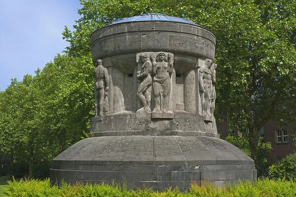 War memorial on the promenade, Munster, Munsterland, North Rhine-Westphalia, Germany
