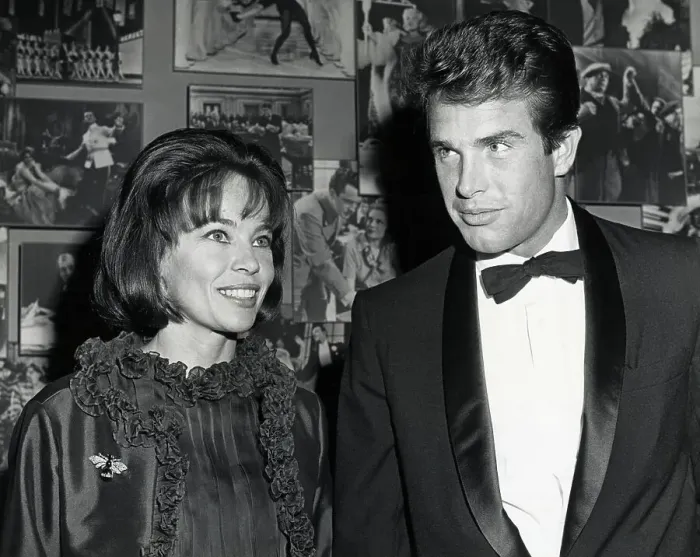 Framed Print : Warren Beatty / Tuxedo & Leslie Caron Framed Print : Warren Beatty / Tuxedo & Leslie Caron