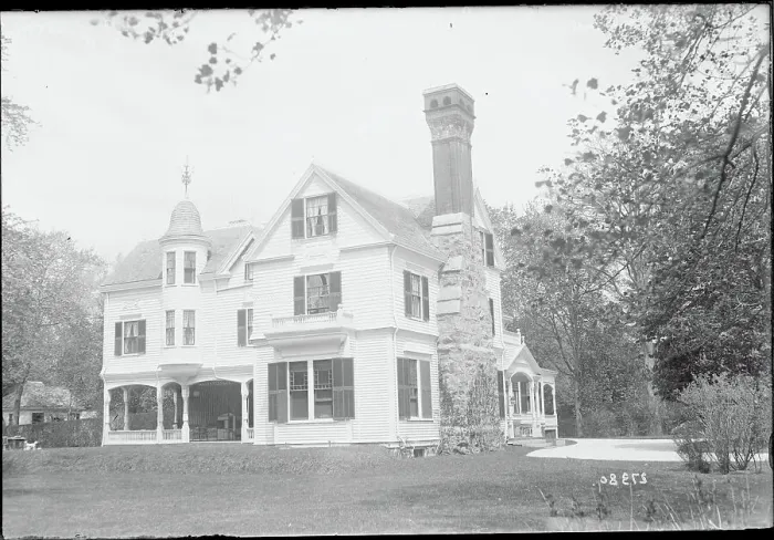 Framed Print : Warren House in Newport