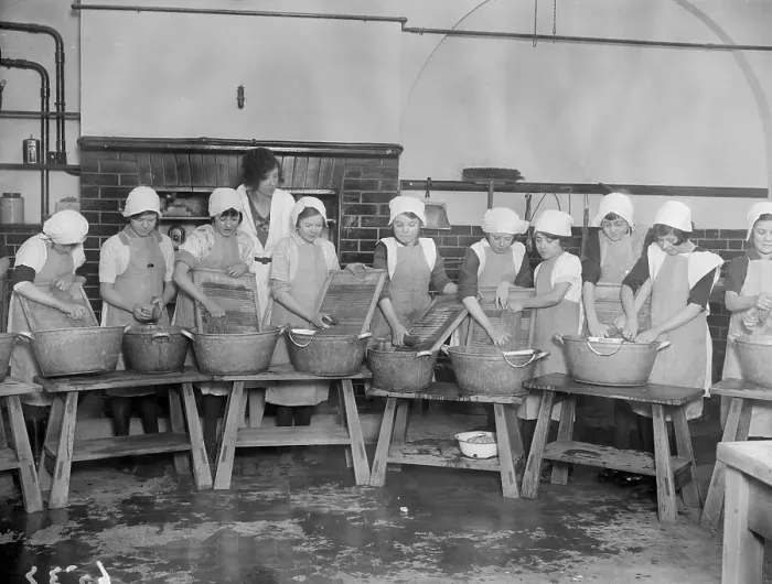 Framed Print : Wash Day. February 1928: Female pupils at Downham School Framed Print : Wash Day. February 1928: Female pupils at Downham School