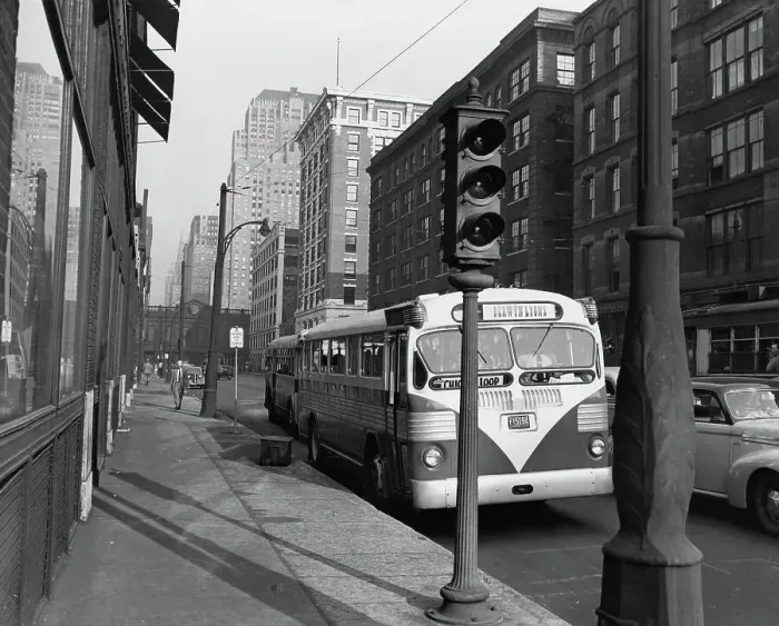 Framed Print : Washington Boulevard, Chicago, 1946 Framed Print : Washington Boulevard, Chicago, 1946