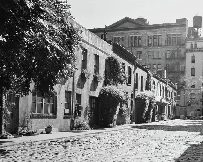 Framed Print : Washington Mews, Greenwich Village Framed Print : Washington Mews, Greenwich Village