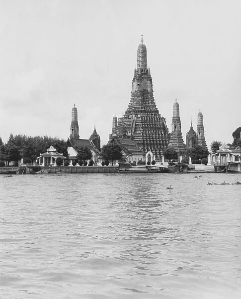 Wat Arun. A view across the Chao Phraya River towards the temple of Wat Arun
