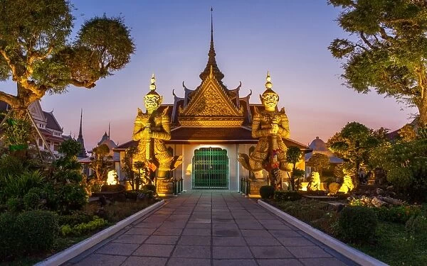 Wat Arun - Bangkok - Thailand
