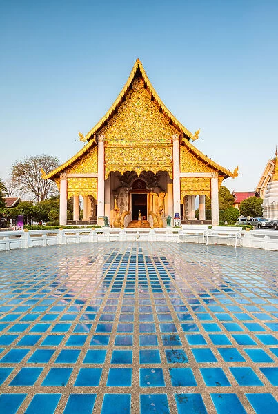 Wat Chedi Luang pagoda, Chiang Mai, Thailand