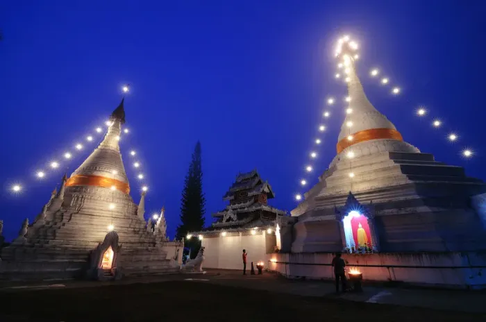 Framed Print : Wat Phra That Doi Kong Mu, Maehongson