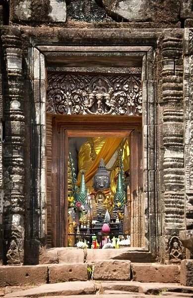 Wat Phu The sanctuary