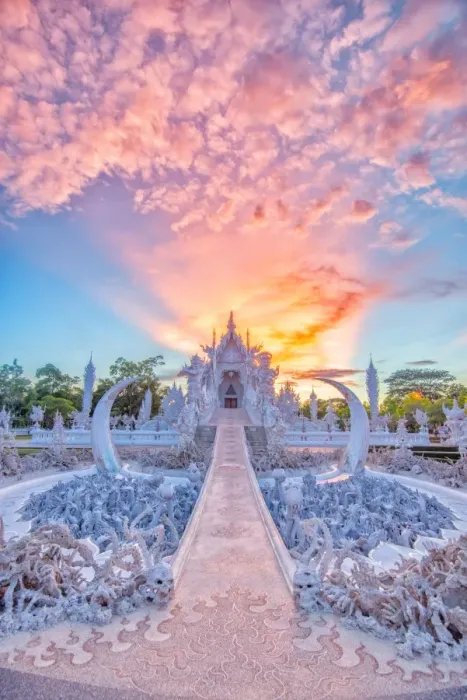 Framed Print : Wat Rong Khun White Temple, Chiang Rai, Thailand Framed Print : Wat Rong Khun White Temple, Chiang Rai, Thailand