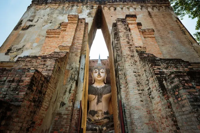 Framed Print : Wat Si Chum of Sukhothai, Thailand