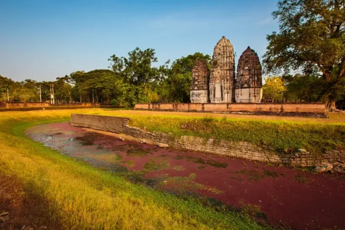 Framed Print : Wat Si Sawai of Sukhothai, Thailand Framed Print : Wat Si Sawai of Sukhothai, Thailand
