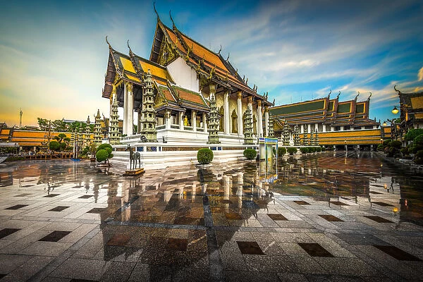 Wat Suthat Thepwararam (Bangkok, Thailand)