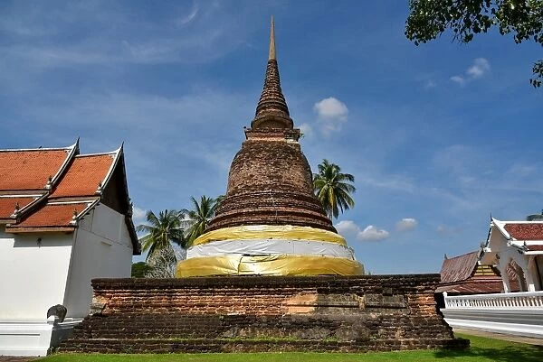 Wat Tra Phang Thong stupa temple Sukhothai Thailand, Asia