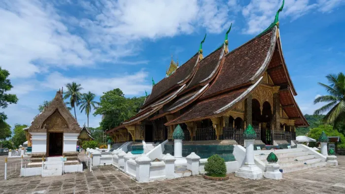 Framed Print : Wat Xieng Thong - Buddhist temple in Luang Prabang Framed Print : Wat Xieng Thong - Buddhist temple in Luang Prabang