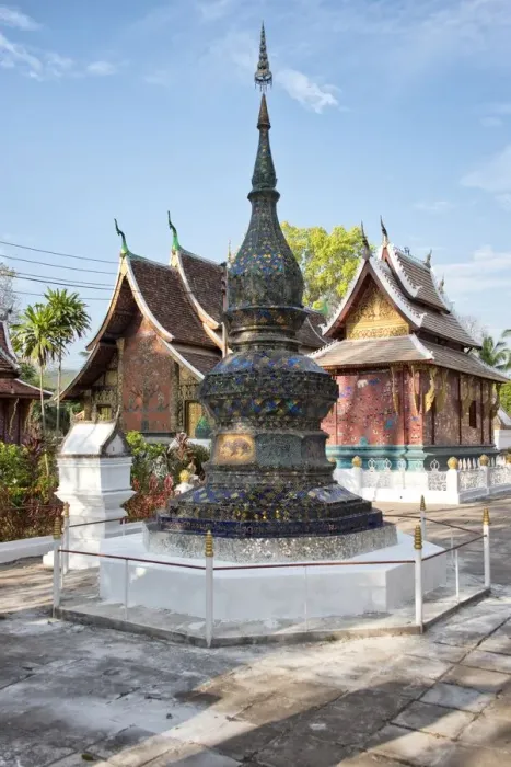 Framed Print : Wat Xieng Thong temple, Luang Prabang, Laos Framed Print : Wat Xieng Thong temple, Luang Prabang, Laos