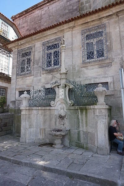 Water fountain near Se Cathedral of Porto, Portugal