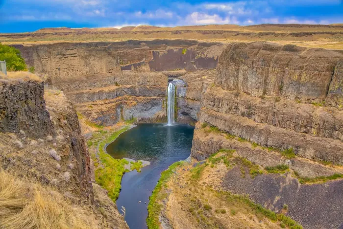 Framed Print : Waterfall and canyon landscape, Palouse Falls, Washington State, USA Framed Print : Waterfall and canyon landscape, Palouse Falls, Washington State, USA