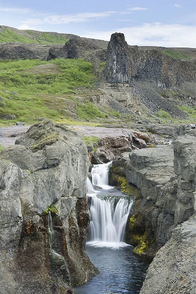 Waterfall of the Joekulsa a Fjoellum river, Holmatungur, Joekulsargljufur National Park, Iceland, Europe