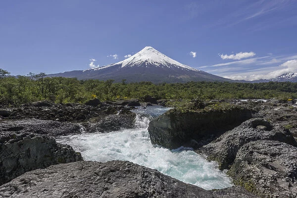 Waterfall of the Rio Petrohue and the Osorno volcano, Parc Nacional Vicente Perez Ros, Puerto Varas, Los Lagos Region, Chile