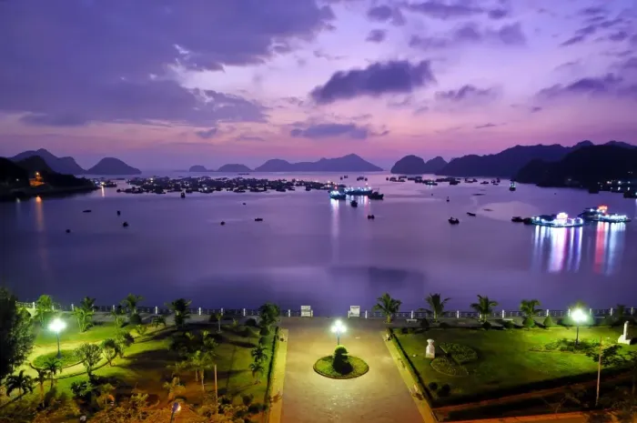 Framed Print : Waterfront promenade of Cat Ba, Halong Bay, Vietnam, Southeast Asia Framed Print : Waterfront promenade of Cat Ba, Halong Bay, Vietnam, Southeast Asia
