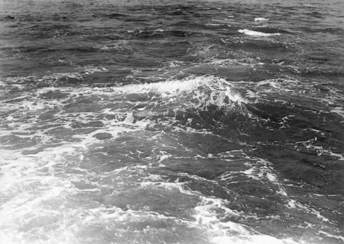 Framed Print : Waves, close-up Framed Print : Waves, close-up