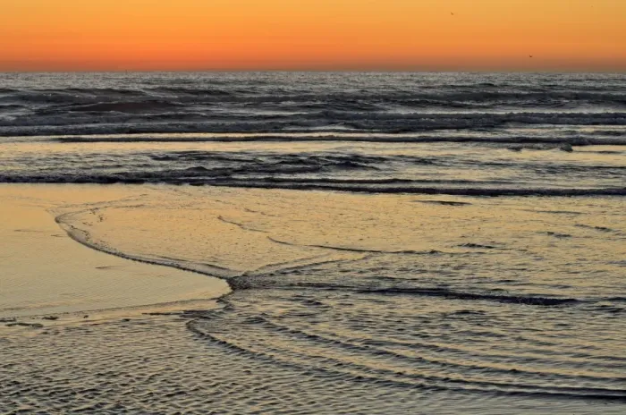 Framed Print : Waves at sunset on the Pacific Coast, Oceanside, San Diego, California, United States Framed Print : Waves at sunset on the Pacific Coast, Oceanside, San Diego, California, United States