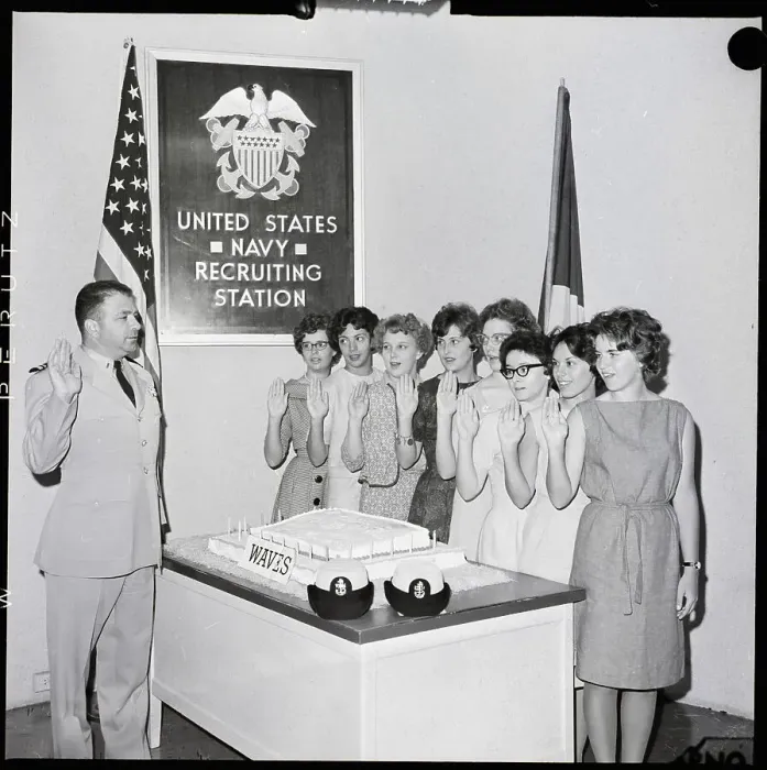 Framed Print : WAVEs Being Sworn In At Navy Station