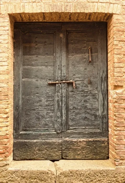 Framed Print : This Way. Rustic doorway Siena Tuscany Italy Framed Print : This Way. Rustic doorway Siena Tuscany Italy