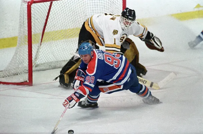 Framed Print : Wayne Gretzky Battles Goalie for Puck Framed Print : Wayne Gretzky Battles Goalie for Puck