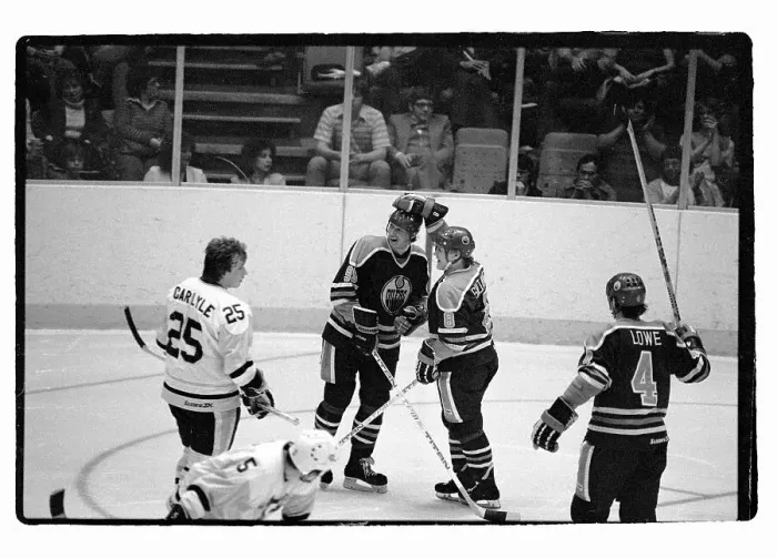 Framed Print : Wayne Gretzky Gets Congratulatory Pat on the Head