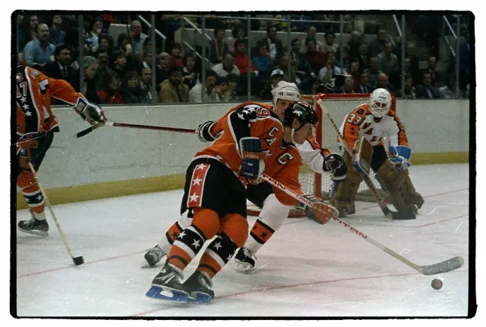 Framed Print : Wayne Gretzky Skating With Puck