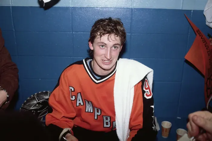 Framed Print : Wayne Gretzky Smiling in Locker Room