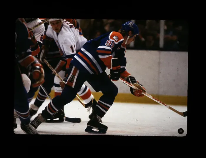 Framed Print : Wayne Gretzky Travels With Puck During Hockey Game