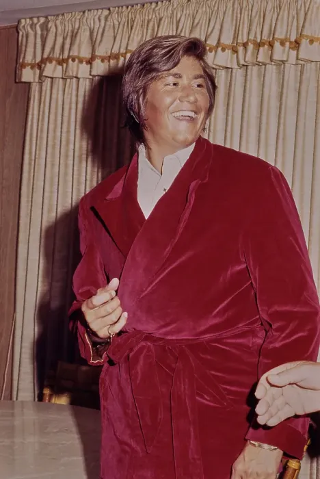 Framed Print : Wayne Newton At The Frontier On The Strip Framed Print : Wayne Newton At The Frontier On The Strip