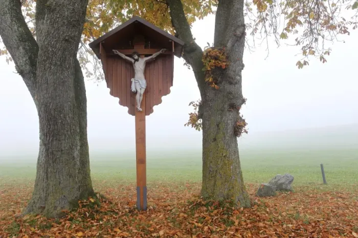Framed Print : Wayside cross with a figure of Jesus Christ, in the autumn mist between Horse-Chestnut Trees -Aesculus hippocastanum-, Allgau, Bavaria, Germany, Europe Framed Print : Wayside cross with a figure of Jesus Christ, in the autumn mist between Horse-Chestnut Trees -Aesculus hippocastanum-, Allgau, Bavaria, Germany, Europe