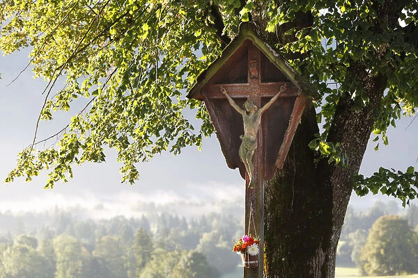 Wayside cross, Gaissach, Isarwinkel, Upper Bavaria, Bavaria, Germany, Europe