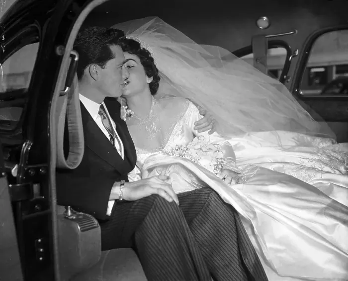 Framed Print : Wedding of Elizabeth Taylor and Conrad Hilton Jr Framed Print : Wedding of Elizabeth Taylor and Conrad Hilton Jr