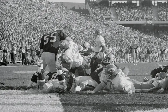 Framed Print : Wendell Hayes Diving to Make Touchdown Framed Print : Wendell Hayes Diving to Make Touchdown